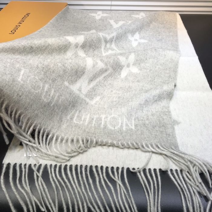 Louis Vuitton Scarf LV00045